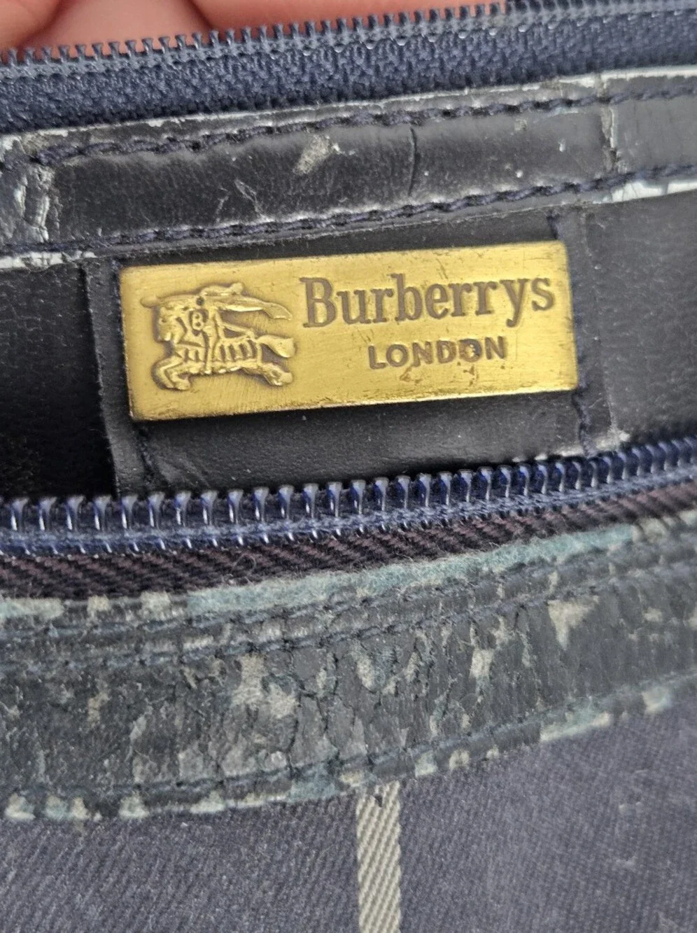 Burberrys Nova Check Toiletry Bag Vintage Leather Trim Navy Red Plaid